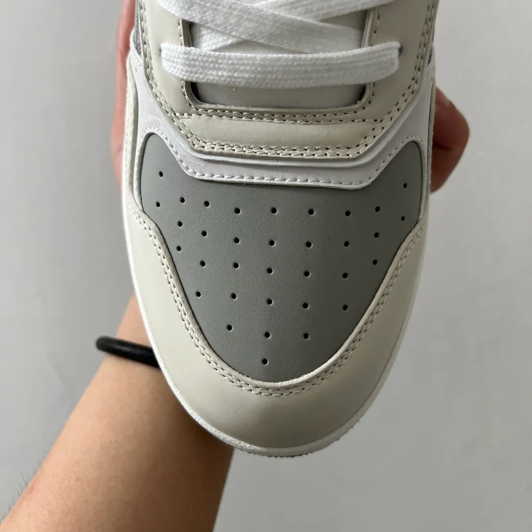 👟👟Ex-factory price 560👟👟 Men's size +10 Dior B27 series ✨2024 upgraded version purchasing agent grade ✨Super🔥sports shoes👫couple shoes. The high version 1:1 adopts oil edge lasting technology, the fabric is imported first-layer cowhide + high-tech fabric, and the inner cowhide + customized lining. TPU original engraved outsole. More than 30 colors of high-soled boots are available. Size: 35-42 for women and 38-46 for men. Bosses are welcome to compare...